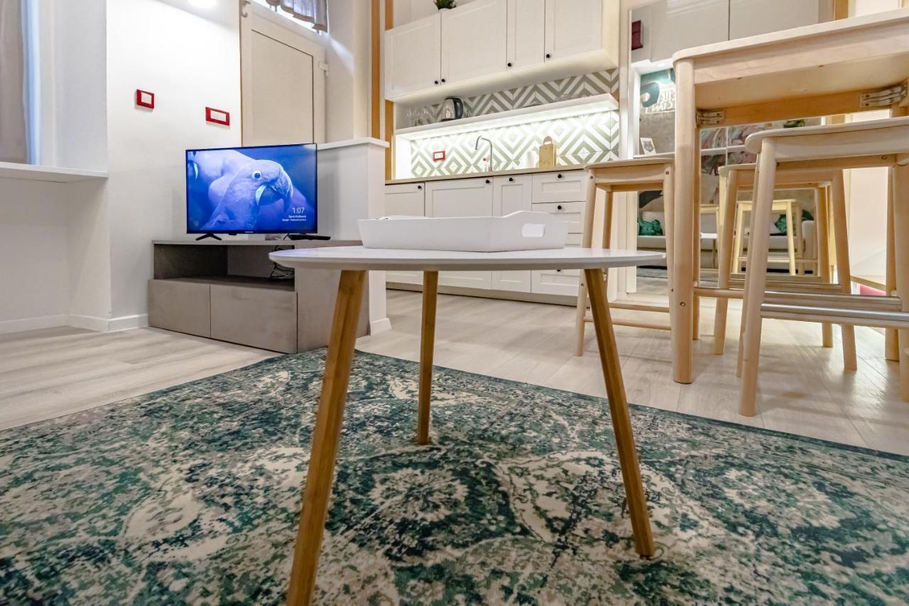 자그레브 Green Gallery On A Main Square 아파트 외부 사진